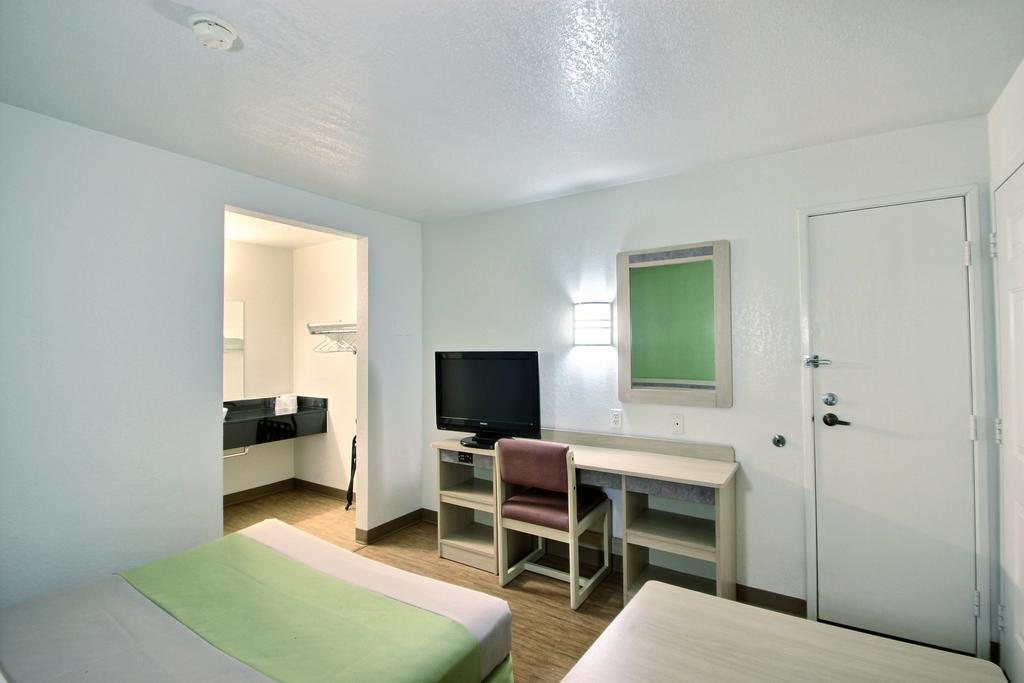 Motel 6 Milwaukee West - Brookfield Rom bilde
