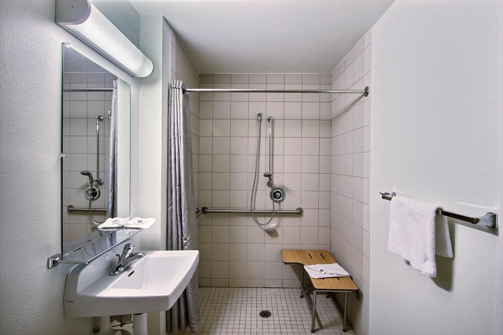Motel 6 Milwaukee West - Brookfield Rom bilde