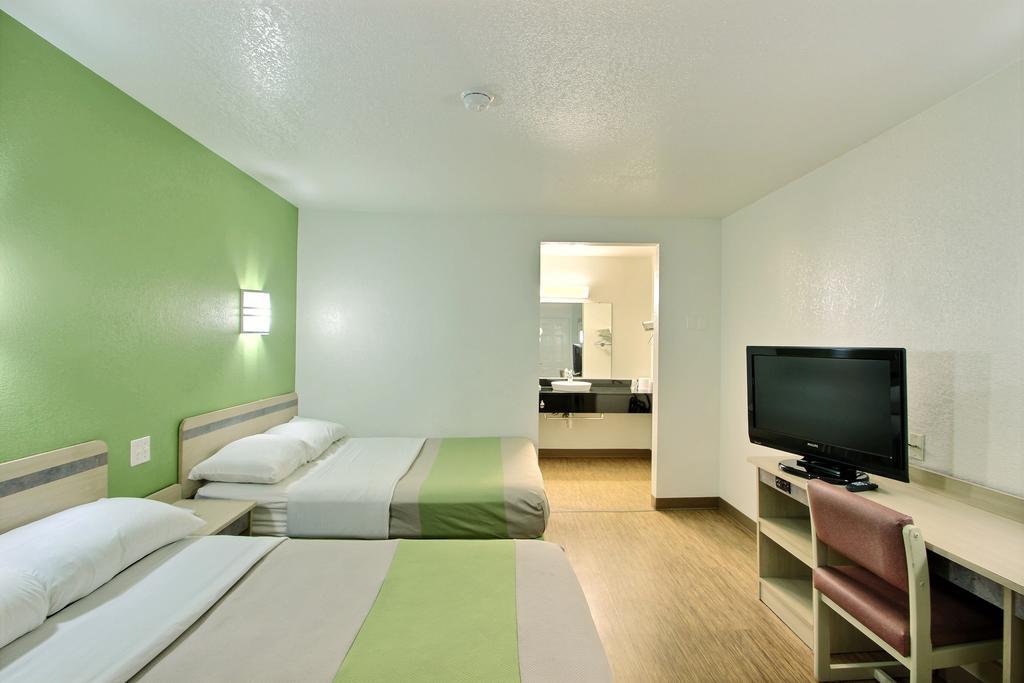 Motel 6 Milwaukee West - Brookfield Eksteriør bilde