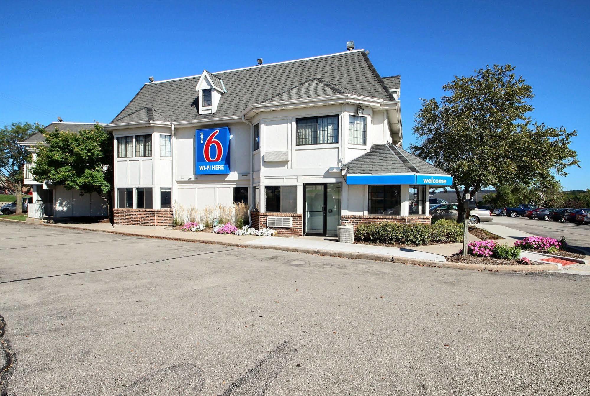 Motel 6 Milwaukee West - Brookfield Eksteriør bilde